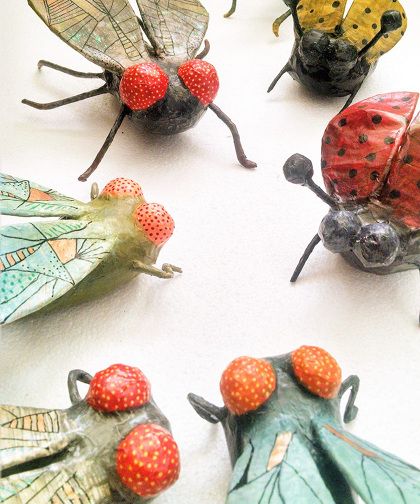 Artitude - Papier Mache by Adriana Tanfara Paper Mache Bugs, Insect Art Projects, Bug Sculpture, Paper Mache Animals, Mushroom Crafts, Fall Art Projects, Paper Mache Clay, Bug Crafts, Ladybug Art