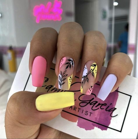 Hot Nails Style | Summer Nails 2023 | Best Nail Designs Summer Nails Designs 2023, Summer Nails Designs, Summer Nails 2023, Bella Nails, Unghie Nail Art, Nails Art Designs, Diva Nails, Nails Colors, Nails 2023