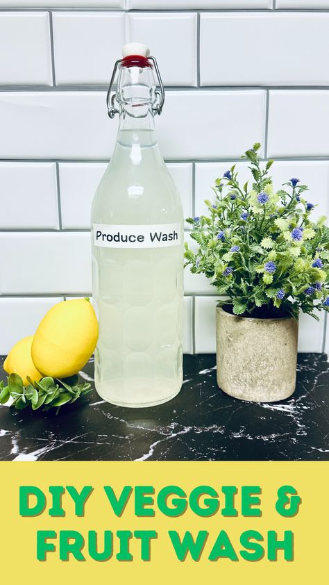 Wash your fresh produce with this easy DIY veggie and fruit wash that you can make at home. Here is how to make it! House Cleaning Recipes, Produce Wash, Fruit Veggie Wash, Fruit Wash, Veggie Wash, Carpet Cleaner Solution, Fruit And Vegetable Wash, Diy Belt, Eco Cleaning