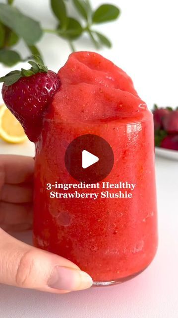 Healthy Food Recipes | Be Healthy on Instagram: "3 INGREDIENT STRAWBERRY SLUSHIE 🍓

Every day I show you different and delicious healthy recipes, without you suffering or going off your diet. What are you waiting for to like this video and follow for more?

This recipe is gluten free, non dairy, refined-sugar free and a healthier option to make you happier and satisfied.
This makes 2 servings:

✨Ingredients✨

1 1/2 cups frozen strawberries (360 ml / 250g)
1 cup ice (240 ml)
1 cup cold water (240 ml)
Juice of 1/2 lemon
Optional: 1-2 teaspoons liquid sweetener or maple/agave syrup

✨Instructiuons✨

Add all the ingredients into a blender and mix until smooth

Save recipe for later, share with your family and friends and hope you enjoy making these recipes ✨🫐🥣✨

Made by @fitfoodieselma

#ea Dairy Free Greek Yogurt, Strawberry Slushie, Mango Frozen Yogurt, Spinach Smoothie Recipes, Plant Based Cookbook, Healthy Strawberry, Spinach Smoothie, Diet Challenge, Food Club