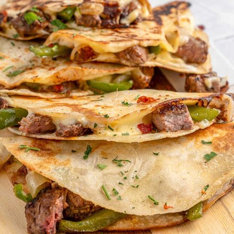 Best Steak Quesadillas Recipe - To Simply Inspire Authentic Quesadilla, Gourmet Quesadilla, Barbacoa Quesadilla, Recipe For Quesadillas, Steak Quesadilla Recipe, Shaved Steak Recipe, Steak Quesadilla Recipes, Fajita Quesadilla, Steak Quesadillas