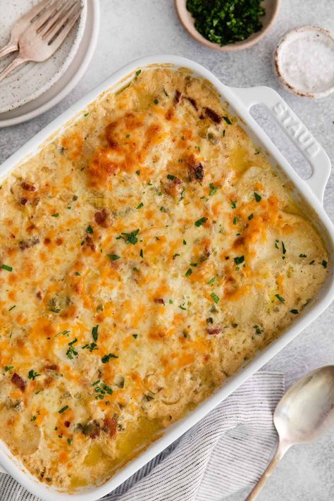 Gluten Free Scalloped Potatoes, Meaningful Eats, Gluten Free Stuffing, Crustless Pumpkin Pie, Creamed Leeks, Gluten Free Sides, Gluten Free Thanksgiving, Potatoes Au Gratin, Scalloped Potatoes