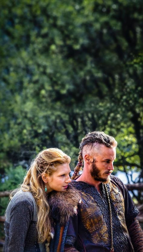 Lagertha Wallpaper, Ragnar And Lagertha, Queen Lagertha, Wallpaper Vikings, Earl Ragnar, Vikings Bjorn, Katheryn Winnick Vikings, Bjorn Vikings, Floki Vikings