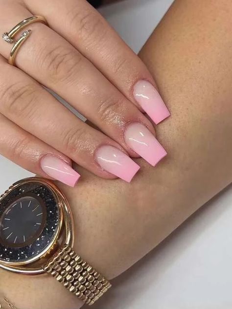 Blush Pink Nails, Nail Color Trends, Light Pink Nails, Pink Ombre Nails, Ombre Nail Designs, Fake Nail, Acrylic Nails Coffin Short, Pink Acrylic Nails, Square Acrylic Nails