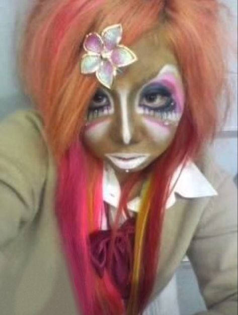 Gyaru Mamba, Mystique Costume, Ganguro Girl, Gyaru Aesthetic, Gyaru Makeup, Tanned Makeup, Gyaru Fashion, Bold Makeup, Beauty Standards