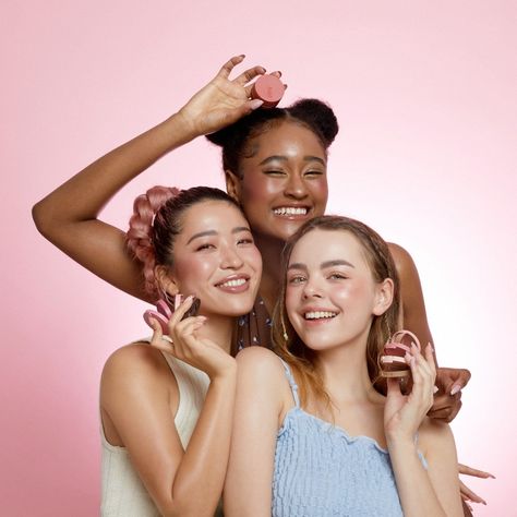 Kaja | Get sculpted on the go 💗 with the Play Bento Face Trio ✨! Available in 5 blendable and buildable shades, these stacks is formulated with… | Instagram Photoshoot Ideas Makeup, Skincare Moodboard, Beauty Fair, Tinted Sunscreen, Group Poses, Studio Photography Poses, Model Shoot, Acne Spots, Social Media Design Inspiration