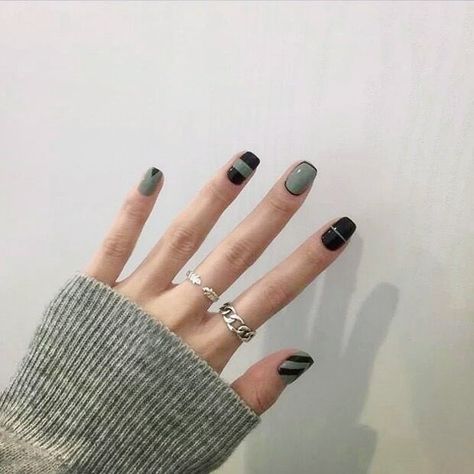 Nails Bridal, Manicure Gel, Black Nail Art, Nagel Tips, Matte Nails Design, Fake Nails With Glue, Winter Nail Designs, Nail Polish Designs, Cat Kuku