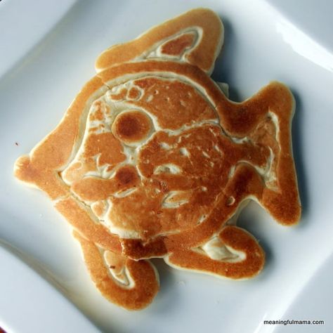 Animal Pancakes, Children Breakfast, Shaped Pancakes, Fun Pancakes, Pancake Designs, Back To School Breakfast, Kid Foods, Pancake Art, Breakfast Specials