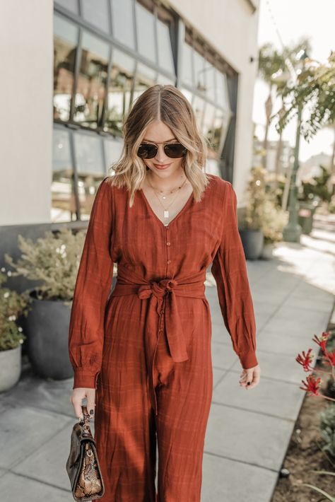 20 CUTE FALL JUMPSUITS FOR ALL OCCASIONS Fall Jumpsuit Outfit Wedding, Fall Jumpsuit Outfit, Jumpsuit Outfit Ideas, Jumpsuit Outfit Wedding, Fall Jumpsuit, Jumpsuit Fall, Chiffon Jumpsuit, Women's Outfits, Jumpsuit Outfit