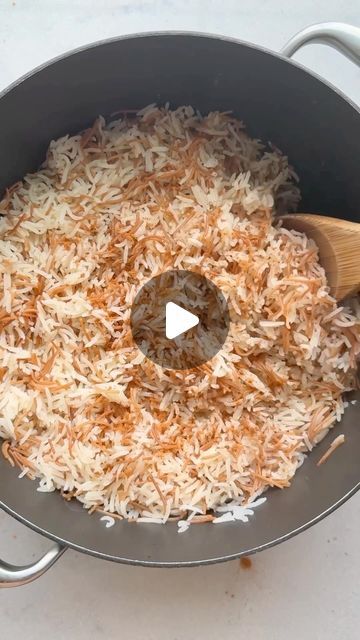 Lebanese Rice, Feel Good Foodie, Ramadan Food, Vegetarian Ideas, International Dishes, Rice Side, Rice Side Dishes, Month Of Ramadan, Vermicelli Noodles