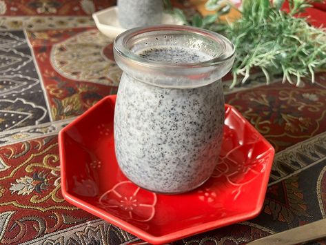 How To Make Black Sesame Pudding At Home Japanese Pudding Recipe, Black Sesame Dessert, Japanese Pudding, Black Sesame Paste, Custard Pudding, Love Japanese, Black Sesame Seeds, Black Sesame, Japanese Sweets