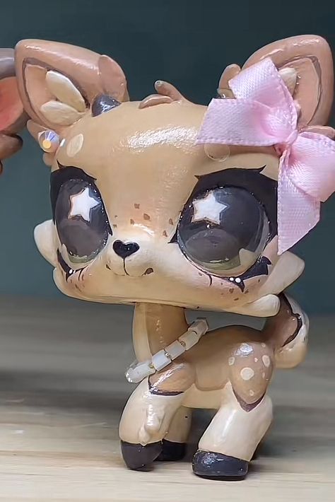 Lps Customs Great Dane, Lps Costom Ideas, Lps Custom Ideas, Littlest Pet Shop Customs, Littlest Pet Shop Custom, Custom Lps Ideas, Littlest Pet Shop Aesthetic, Lps Costumes, Lps Pfp