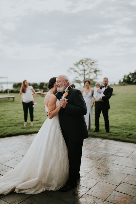 Father Daughter Dance Pictures, Father Daughter Dance Photography, Father Daughter Dance Photos, Wedding Ceremony Photos Must Have, Dad Daughter Wedding Photos, Bride And Father Pictures, Father Daughter Wedding Pictures, Bride With Father, Father Daughter Dance Wedding