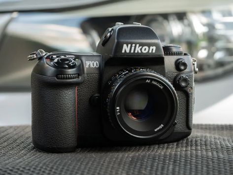 Nikon F100 – The smaller professional - Photo Thinking Camera Review Nikon F100, Aperture And Shutter Speed, Kodak Ektar, Exposure Compensation, Nikon Dslr, System Camera, Camera Reviews, Photography Vintage, Camera Gear