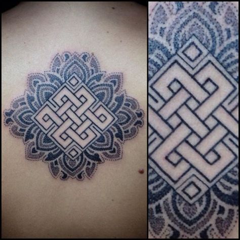 Endless knot tattoo by Pepe Vicio | Tattoomagz.com › Tattoo Designs / Ink-Works Gallery › Tattoo Designs / Ink Works / Body Arts Gallery Irish Knot Tattoo, Tattoo Knot, Boy Henna, Endless Knot Tattoo, Infinity Knot Tattoo, Tibetan Tattoo, Tattoo Thai, Eternal Knot, Flowers Tattoos