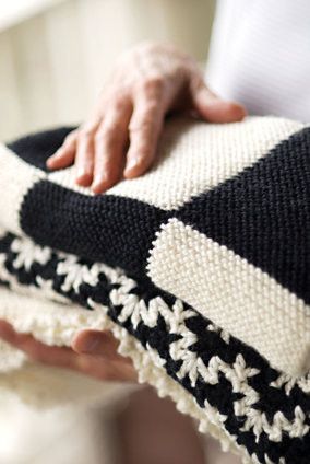 . Crochet Baby Blanket Beginner, Black And White Baby, Baby Blocks, Baby Blanket Pattern, Garter Stitch, Worsted Weight Yarn, Crochet For Beginners, Vintage Crochet, Knitted Blankets