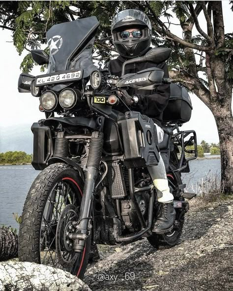 Royal Enfield Hd Wallpapers, Himalayan Royal Enfield, Adventure Bike Motorcycles, Enfield Himalayan, Adventure Car, Enfield Classic, Royal Enfield Bullet, Moto Car, Enduro Motorcycle