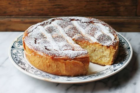 Pastiera ricotta cake for Easter: http://food52.com/blog/10151-pastiera-napoletana-neapolitan-wheatberry-and-ricotta-easter-cake #Food52 Ricotta Pie, Easter Pie, Easter Cake Recipes, Italian Easter, Ricotta Cake, Easter Dinner Recipes, Wheat Berries, Specialty Foods, Easter Dinner