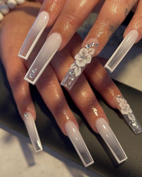 Long Engagement Nails, Long White Nail Ideas, White And Clear Acrylic Nails, Long Bridal Nails, Baddie Nails Acrylic White, Xxl Nail Designs, Clear Acrylic Nails With Design, Long White Acrylic Nails, Bougie Nails