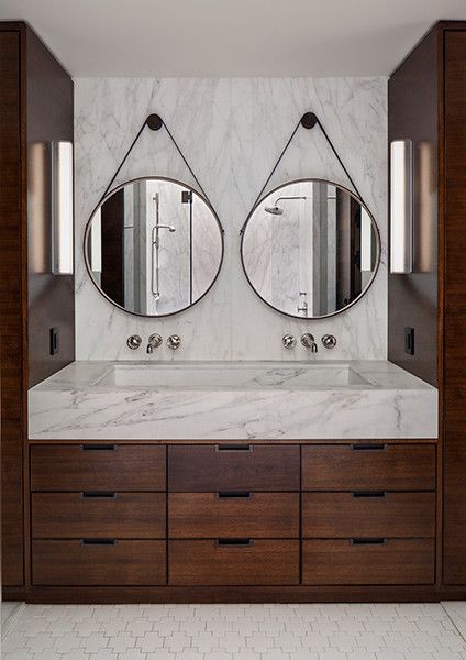 Love this vanity and faucets out of wall...not a marble sink/counter, prefer… Bathroom With Marble, Toilette Design, Rustic Wall Mirrors, Marble Sinks, Mirror Wall Bathroom, Bath Room, Bathroom Renos, Counter Tops, Bath Remodel