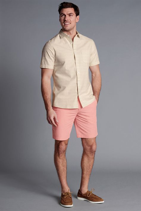 Salmon Shorts Outfit Men, Beige Short Sleeve Shirt, Husband Pictures, Short Sleeve Shirt Outfit, Pink Shorts Outfits, Mens Dress Shoes Guide, Pink Summer Outfits, 21 Outfits, Pink Boyshorts