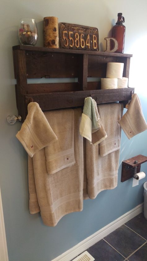 Pallet towel rack.  Made by my hubby Diy Towel Rack Bathroom, Towel Rack Bathroom Diy, Pallet Towel Rack, Rustic Towel Rack, Pallet Bathroom, Wood Towel Rack, Diy Towel Rack, Storage Cubby, Rustic Bathroom Designs