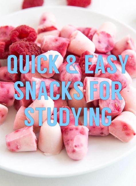 15 Quick & Easy Snacks to Munch On While Studying | http://www.hercampus.com/health/food/15-quick-easy-snacks-munch-while-studying Brain Superfoods, Snacks For Studying, Quick And Easy Snacks, Brain Foods, College Snacks, Study Snacks, Healthy Bedtime Snacks, Snacks Under 100 Calories, Cheap Clean Eating