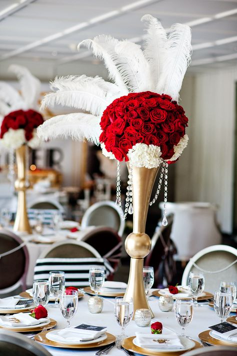 Gatsby Wedding Centerpieces, Great Gatsby Decorations, Gatsby Decorations, Gatsby Birthday Party, Great Gatsby Theme, Feather Centerpieces, Gatsby Theme, Great Gatsby Wedding, 1920s Wedding