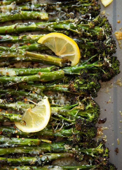 Roasted Broccolini Broccolini And Asparagus Recipe, Best Broccolini Recipes, Baked Broccolini, Crispy Broccolini, Broccolini Recipe Side Dishes, Broccolini Roasted, Brocollini Recipes, Roasted Broccolini Recipe, How To Cook Broccolini