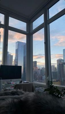 City View Apartment, Apartment View, Nyc Aesthetic, Nyc Life, Apartment Aesthetic, New York Life, Window View, Dream Apartment, Nyc Apartment