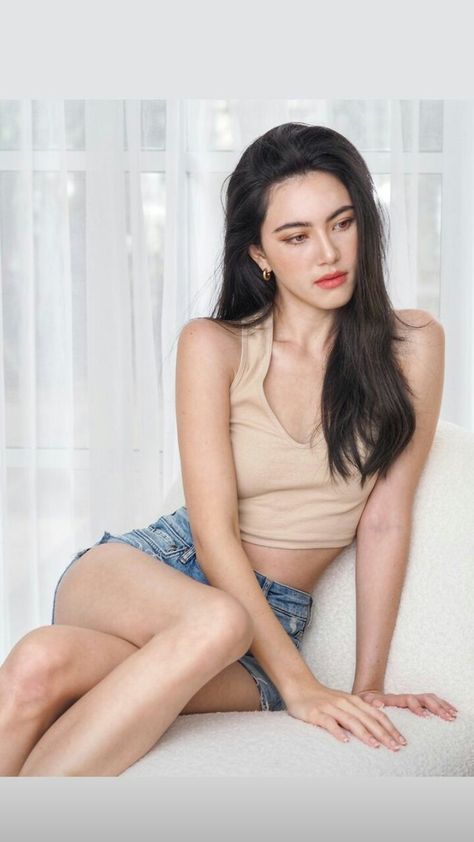 Davikah Hoorne, Thailand Actor, Mai Davika, Davika Hoorne, Young Actresses, Teen Top, Famous Stars, Jenna Ortega, Girls Fashion Clothes