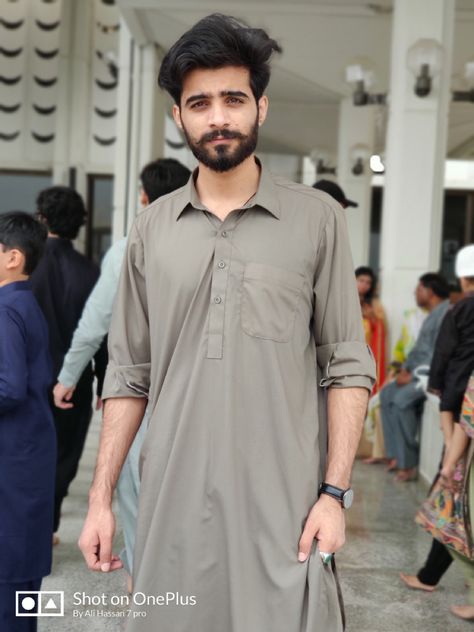 Shalwar kameez, kurta shalwar, fashion, designs Tumbler Boys, Boy Pic, Boy Pictures, Boys Dpz, Shalwar Kameez, Fashion Designs, Chef's Jackets, Cool Girl, Men's Polo Shirt