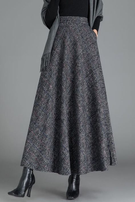 Fall Midi Skirts, Herringbone Skirt Outfit Winter, Tweed Maxi Skirt, Casual Long Skirt Outfits, Wool Skirt Outfit Winter, Long Winter Skirt, Winter Maxi Skirts, Wool Skirt Outfit, Skirt Winter Outfit