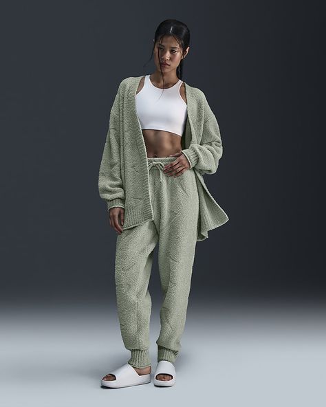 Sandals Aesthetic Outfit, Long Sleeves Outfit, Green Trousers Outfit, Green Cardigan Outfit, Sandals Aesthetic, White Tops Outfit, Green Pants Outfit, Outfit Cardigan, Trouser Outfit