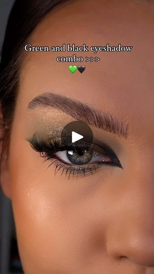 Green And Black Eyeshadow, Coloured Eyeshadow, Pot Eyeliner, Colour Eyes, Paradise Mascara, Green Eyeshadow Look, Maybelline Eyeshadow, I Love Green, Black Eyeshadow