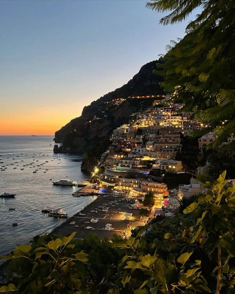 Mediterranean Night Aesthetic, Italy Sea Aesthetic, Italy Pictures Aesthetic, Dark Italy Aesthetic, Italy Night Life, Night Sea Aesthetic, Italy Night Aesthetic, Night Travel Aesthetic, Italy Dump