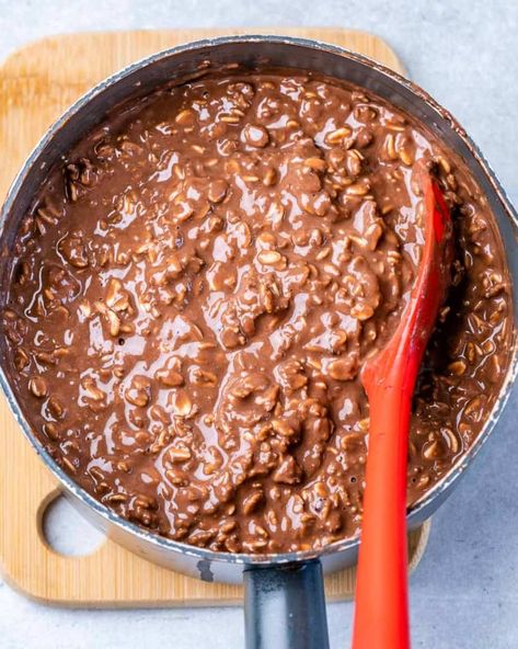 Chocolate Peanut Butter Oatmeal Bowl - Healthy Fitness Meals Breakfast Bowl Vegan, Chocolate Peanut Butter Oatmeal, Breakfast Bowls Recipe, Oatmeal Bowl, Healthy Oatmeal Breakfast, Healthy Oatmeal Recipes, Fitness Meals, Breakfast Oatmeal Recipes, Healthy High Protein Meals