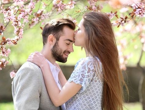 WHAT'S SO SPECIAL ABOUT A KISS ON THE FOREHEAD? I Love You Deeply, Forehead Kiss, Romantic Love Couple, Types Of Kisses, Fear Of Commitment, Love Couple Wallpaper, Love Couple Images, Ex Love, Forehead Kisses