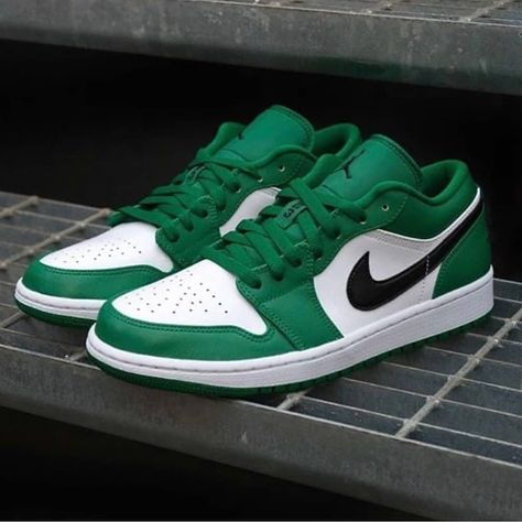 Jordan 1 Low Women Outfit, Air Jordan 1 Low Green, Jordan 1 Low Pine Green, Air Jordan 1 Low Outfit, Nike Jordan Low, Air Jordan 1 Low Women, Nike Air Jordan Low, Jordan Shoes Wallpaper, Jordan 1 Low Green