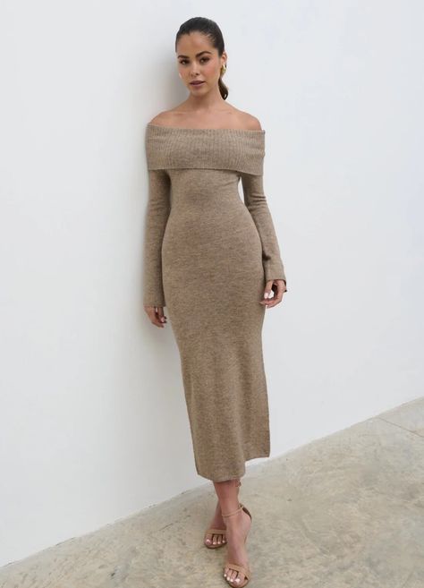 Maximal Minimalism, Long Winter Dresses, Fall Maternity Outfits, Long Knitted Dress, Jersey Knit Dress, Dreamy Dress, Midi Skirts, Cream Dress, Knit Outfit