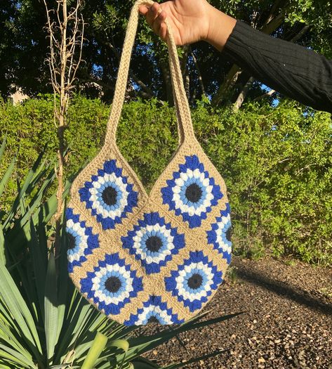 Evil Eye Crochet Bag Pattern, Crochet Evil Eye Pattern, Evil Eye Crochet Bag, Evil Eye Tote Bag, Kawaii Clouds, Evil Eye Crochet, Crochet Tote Bags, Evil Eye Bag, Eye Crochet