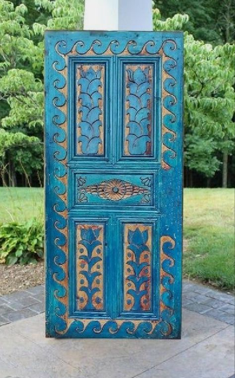 Painted Screen Doors, Painted Bedroom Doors, Stenciled Doors, Window Architecture, Interior Exterior Doors, Beautiful Entryways, Door Murals, Cool Doors, Bathroom Door