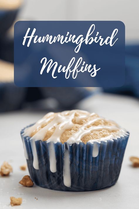 Hummingbird Muffins have all the flavors of the classic southern cake by the same name. They're less sweet, which makes them perfect for breakfast or brunch! Hummingbird Muffins, Banana Carrot Muffins, Cinnamon Biscuits, Southern Cooking Recipes, Southern Cake, Cinnamon Scones, Pecan Recipes, Chocolate Pecan, Classic Cake