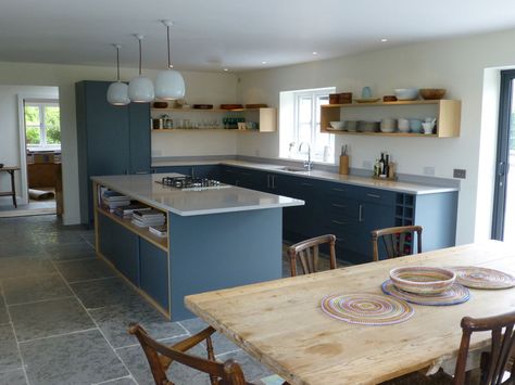 Blue Kitchen Grey Worktop, Navy Kitchen Grey Worktop, Blue Kitchen Wooden Worktop, Navy Shaker Kitchen Wooden Worktop, Howdens Marine Blue, Grey Blue Kitchen, Grey Kitchens, Handmade Kitchens, Slate Gray