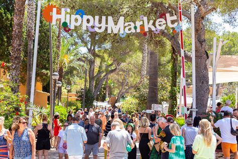 Hippy Market Punta Arabí: Ibiza's original hippy market is a handicraft heaven | Ibiza Spotlight San Antonio Bay Ibiza, Famous Hippies, Ibiza Formentera, Ibiza Town, Nikki Beach, Country Hotel, Ibiza Fashion, Girls Getaway, Boat Party