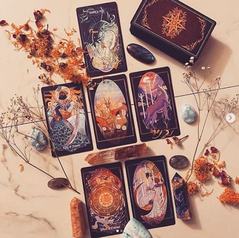 Tarot Guide, Hunting Art, Rider Waite Tarot, Tarot Cards Art, Tarot Card Meanings, Tarot Card Decks, Tarot Art, Postcard Printing, Witch Aesthetic