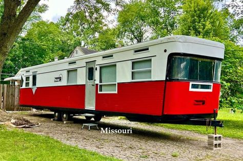 FSBO 1958 Imperial Mansion 46 Ft Spartan Trailer For Sale in Missouri Under $28K - Old Houses Under $50K Spartan Trailer, Aluminum Trailer, Old Campers, Old Race Cars, Vintage Travel Trailers, Beach House Design, For Sale By Owner, Hot Water Heater, Trailers For Sale