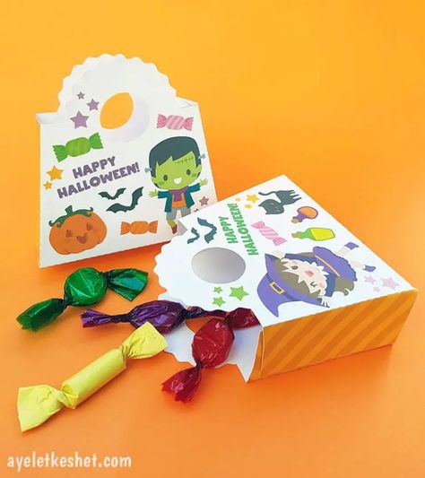 Halloween Treat Bags Diy Free Printable, Diy Halloween Trick Or Treat Bags, Halloween Treat Bags Diy, Thanksgiving Cards Handmade, Cardstock Crafts, Kawaii Bag, Fun Halloween Crafts, Sweet Paper, Halloween Treat Bags