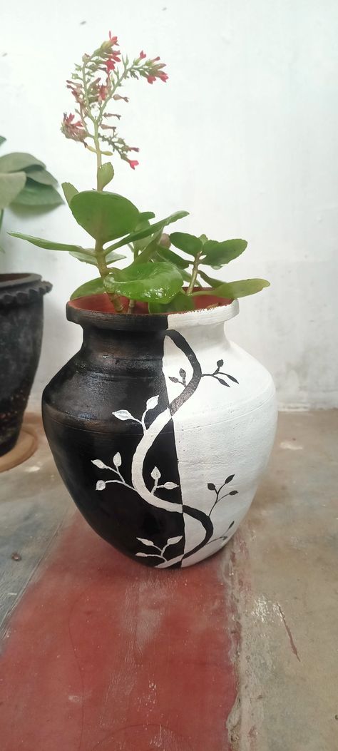 Black and white pot painting Diy Pot Painting, Pot Painting, White Pot, Diy Pots, Outdoor Decorations, Black And White, Outdoor Decor, White, Quick Saves