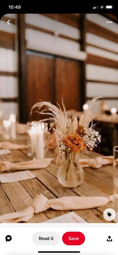 Amber Vase Centerpiece Wedding, Amber Vase Centerpiece, Fall Wedding Centerpieces Round Table, Centerpieces Round Table, Amber Vases, Amber Vase, Round Wedding Tables, Vase Centerpiece, Fall Wedding Centerpieces